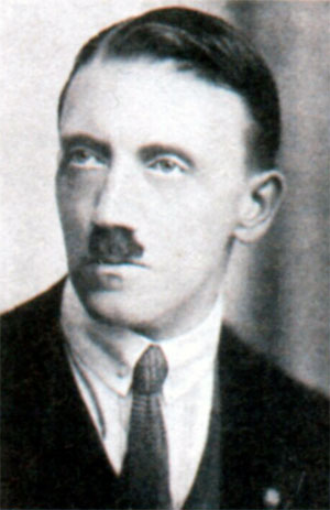 Адольф Гитлер Ок. 1920 - 1924 гг.