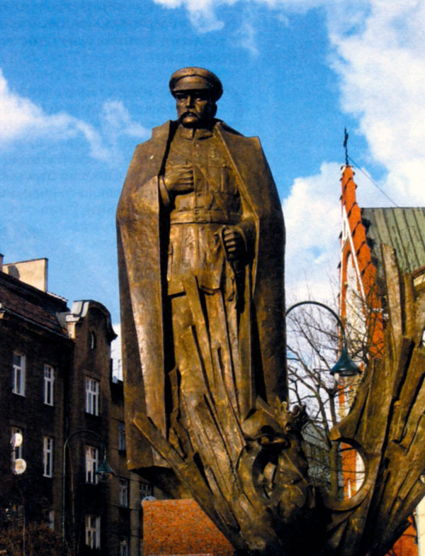 Памятник маршалу Пилсудскому в Кракове