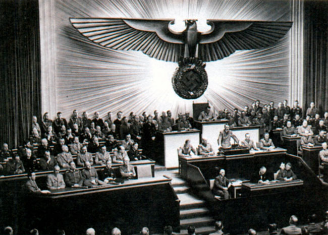 Выступление Гитлера в рейхстаге.