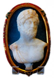 Камея с изображением Адриана