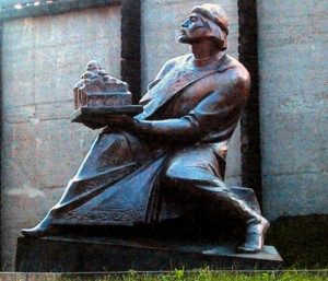 Памятник Ярославу в Киеве