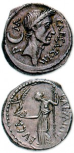 Древнеримская монета с портретом Юлия Цезаря